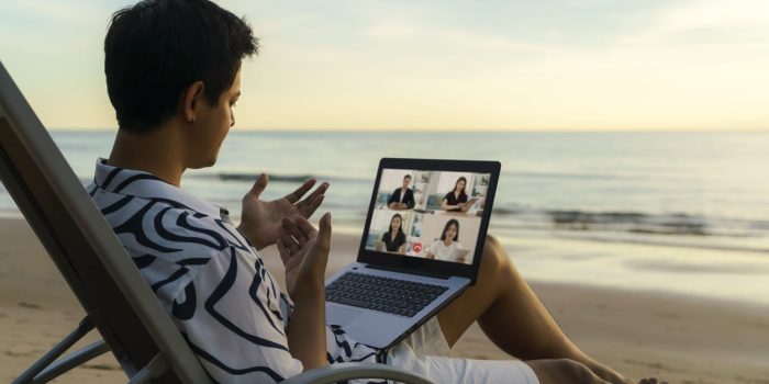 digital nomad merupakan kerja bisa di mana saja menggunakan remote agar bisa lebih santai dan flexible