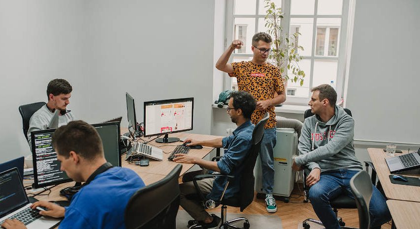 peran startup
